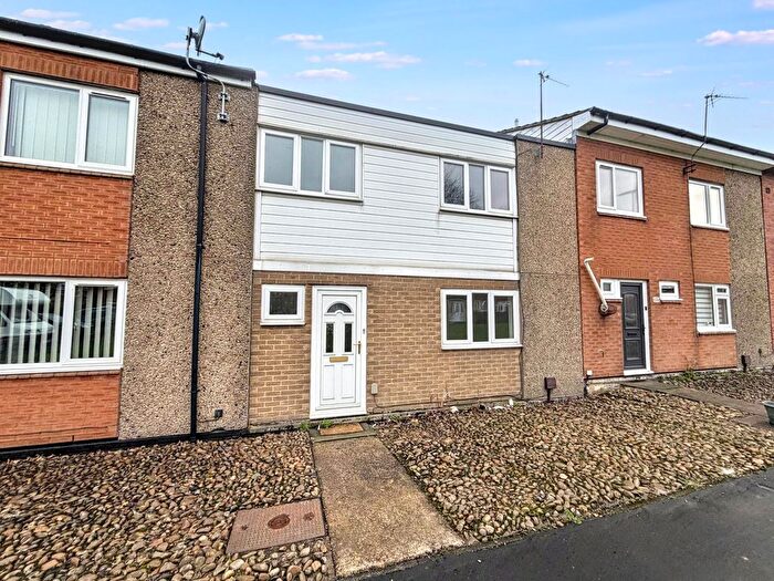 4 Bedroom Terraced House To Rent In Warwick Place, Peterlee, SR8