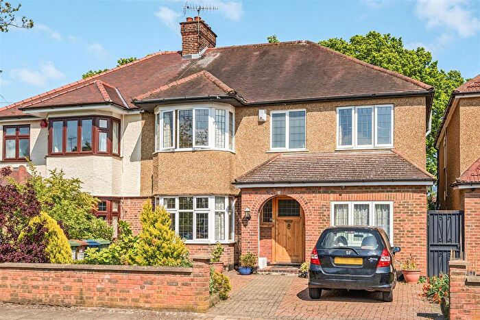 6 Bedroom Semi-Detached House For Sale In Whitchurch Gardens, Edgware, HA8