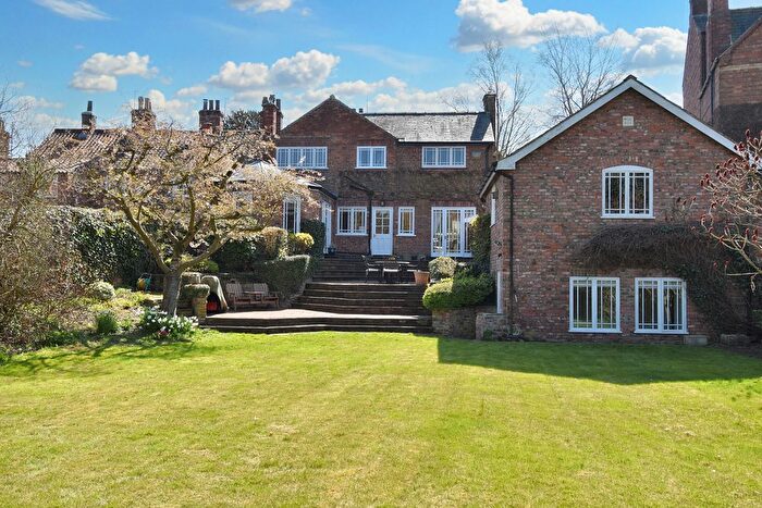 4 Bedroom Town House For Sale In Westgate, Louth, LN11