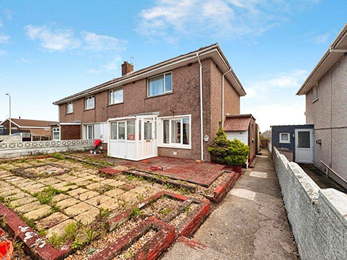2 Bedroom Flat To Rent In Park View, Bryntirion, Bridgend, CF31