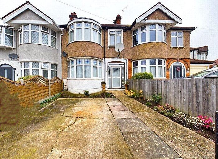 3 Bedroom Terraced House For Sale In Windsor Crescent, Harrow, HA2