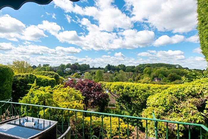 3 Bedroom Detached House For Sale In Foxhill Road, Burton Joyce, Nottinghamshire, NG14