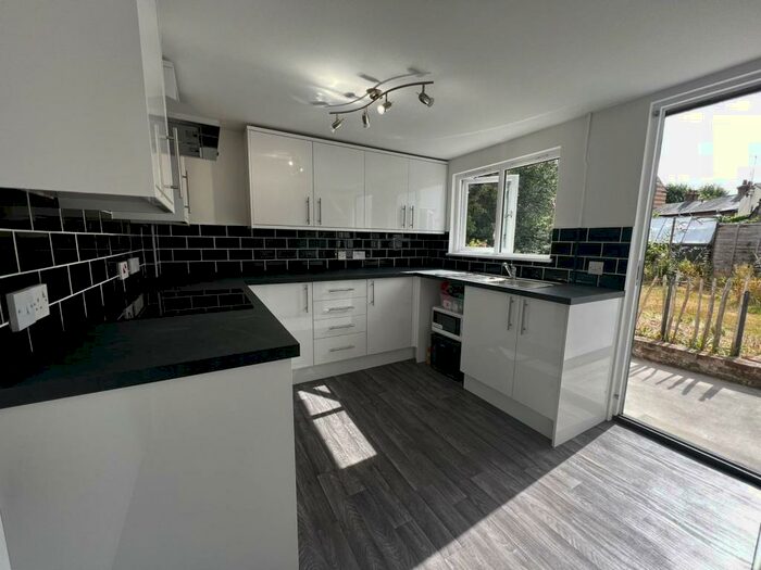 3 Bedroom House To Rent In High Street, Saffron Walden, CB10