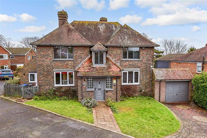 4 Bedroom Detached House For Sale In First Avenue, Newhaven, East Sussex, BN9