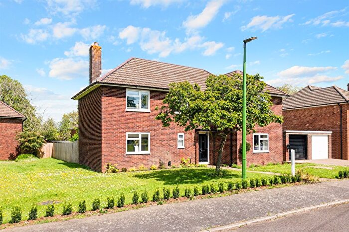 4 Bedroom Detached House For Sale In Mouchotte Close, Biggin Hill, Westerham, TN16
