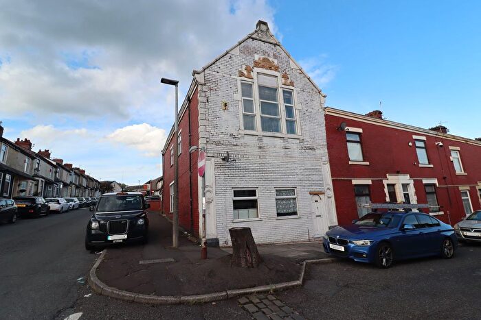 4 Bedroom Terraced House For Sale In Providence Street, Blackburn, BB1