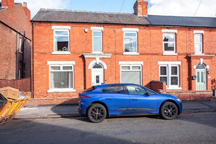 6 Bedroom Semi-Detached House For Sale In Bonsall Street, Long Eaton, NG10