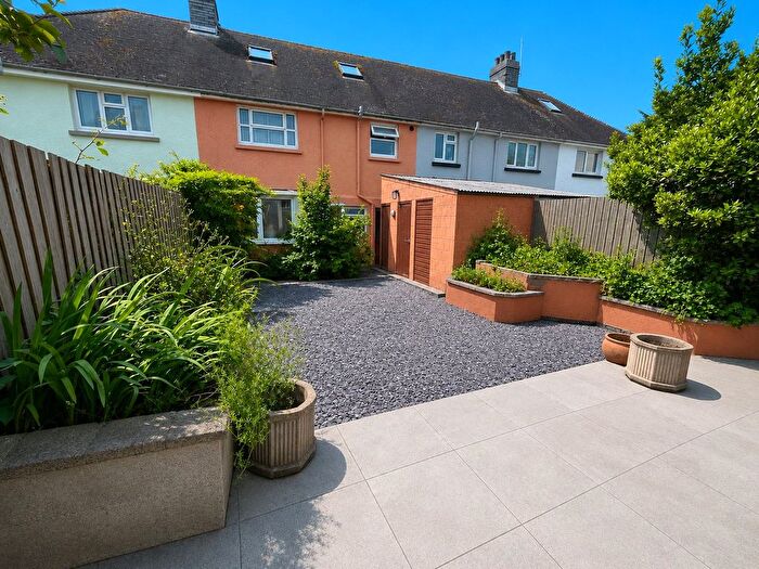 3 Bedroom Terraced House For Sale In North Close, Saundersfoot, Pembrokeshire, SA69