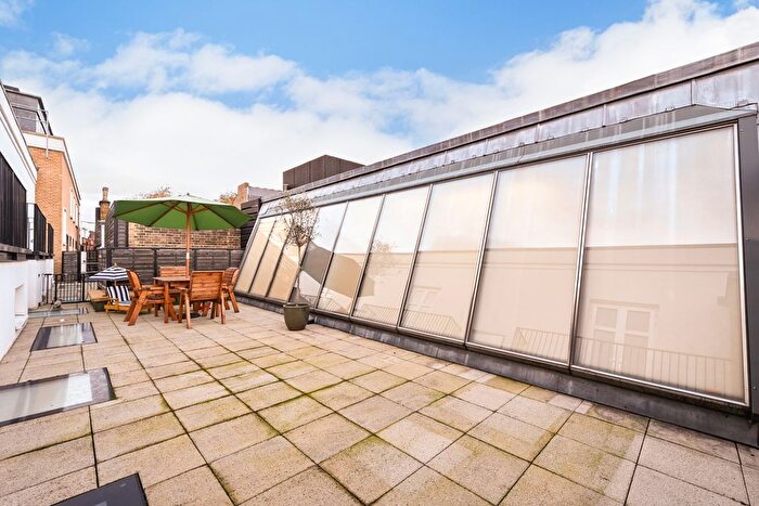 3 Bedroom Flat To Rent In Radnor Walk, Chelsea, SW3