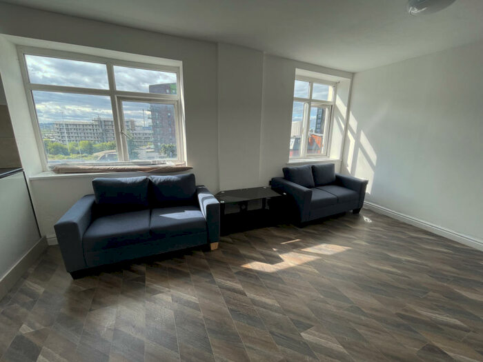 2 Bedroom Apartment To Rent In Spring Close Street, Leeds, West Yorkshire, LS9