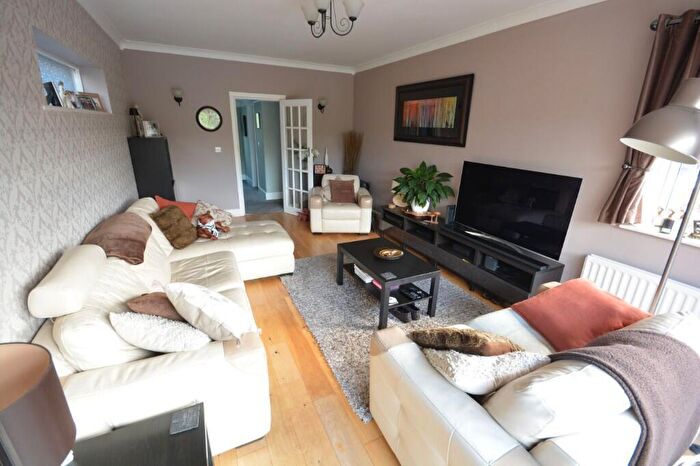 4 Bedroom Detached House For Sale In Gravel Hill, Wimborne, Dorset, BH21