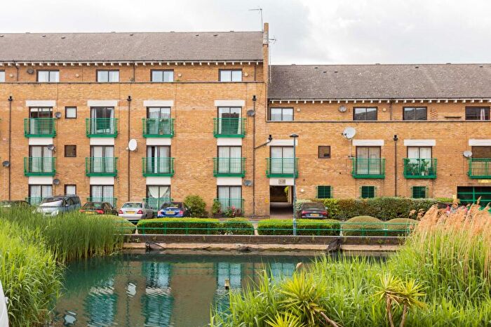 1 Bedroom Apartment For Sale In Plover Way, Plover Way, London, SE16