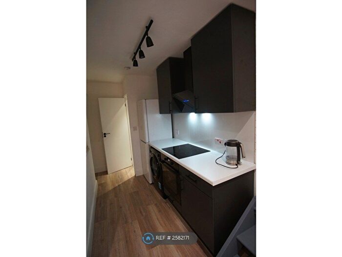 2 Bedroom Terraced House To Rent In Thorn Grove, Manchester, M14