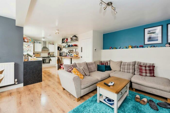 2 Bedroom House To Rent In Lower Hester Street, Northampton, NN2