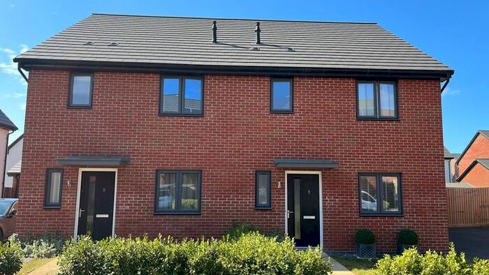 3 Bedroom Semi-Detached House To Rent In Colwell Green, Curbridge, OX29