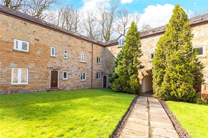 1 Bedroom Apartment To Rent In Springwood Hall, Oldham Road, Ashton-under-Lyne, Greater Manchester, OL7