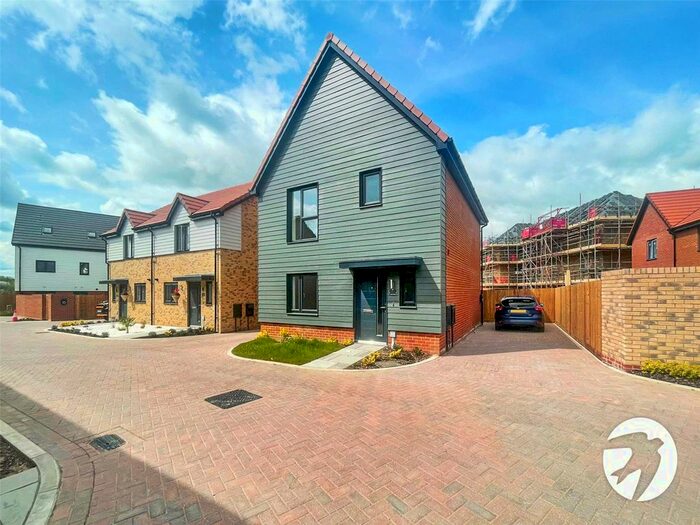 3 Bedroom Detached House To Rent In Tramway Drive, Faversham, ME13