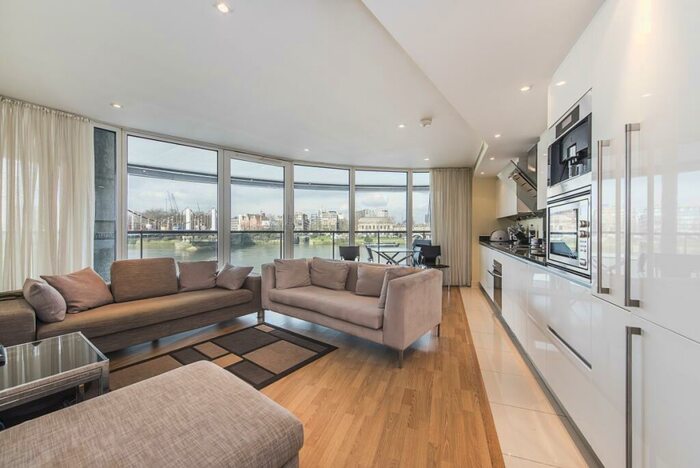 2 Bedroom Apartment To Rent In Queenstown Road Battersea, SW11