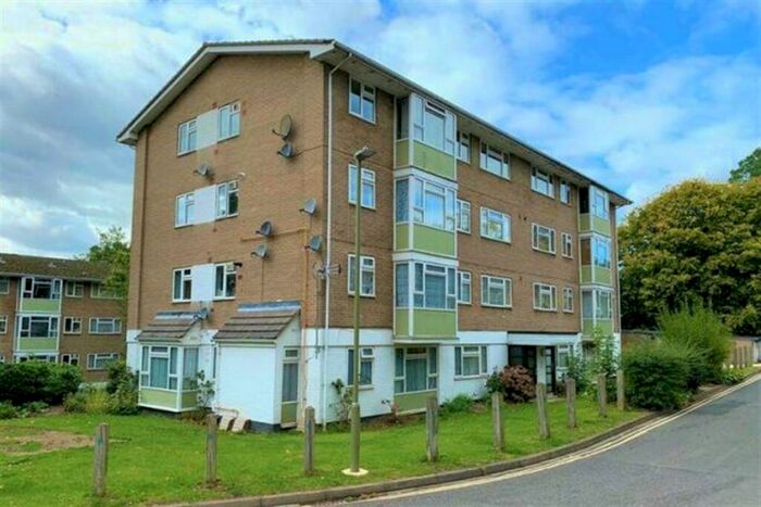2 Bedroom Flat To Rent In Southfield Park, Oxford, OX4