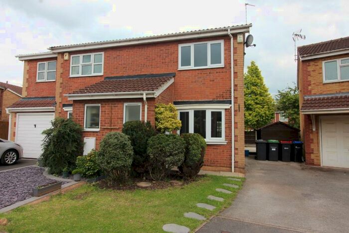 2 Bedroom Semi-Detached House To Rent In Minster Close, Hucknall, NG15