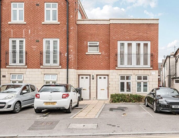 1 Bedroom Flat For Sale In Bradford Road, Old Town, SN1