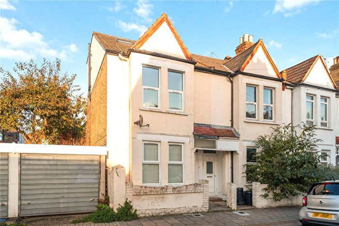 4 Bedroom Detached House To Rent In Pevensey Road, London, SW17