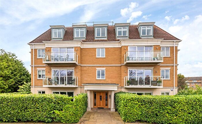 2 Bedroom Flat For Sale In Kemerton Road, Beckenham, BR3