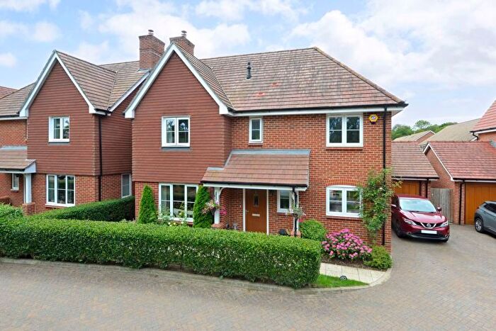 4 Bedroom Detached House For Sale In Exmoor Drive, Cranleigh, GU6