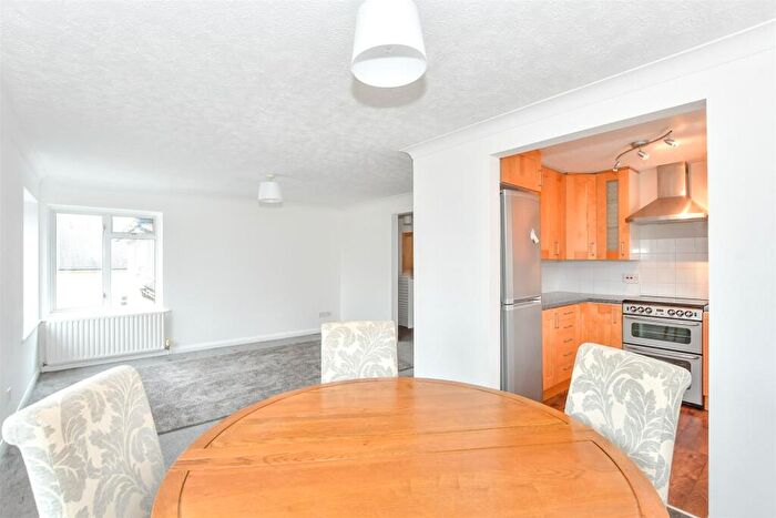 1 Bedroom Apartment For Sale In Barnhouse Close, Pulborough, West Sussex, RH20