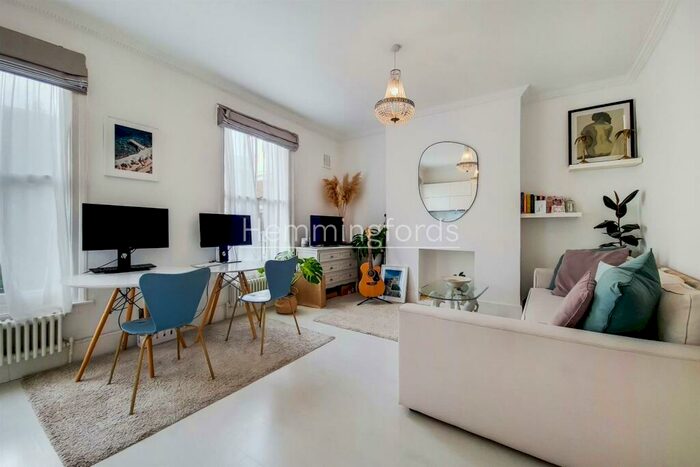 1 Bedroom Apartment To Rent In Oakley Road, De Beauvoir, N1