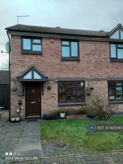 3 Bedroom Semi-Detached House To Rent In Wisley Close, West Bridgford, Nottingham, NG2