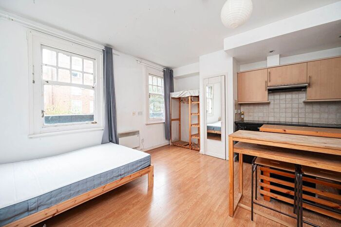 Studio For Sale In Clarence Place, Clapton, London, E5