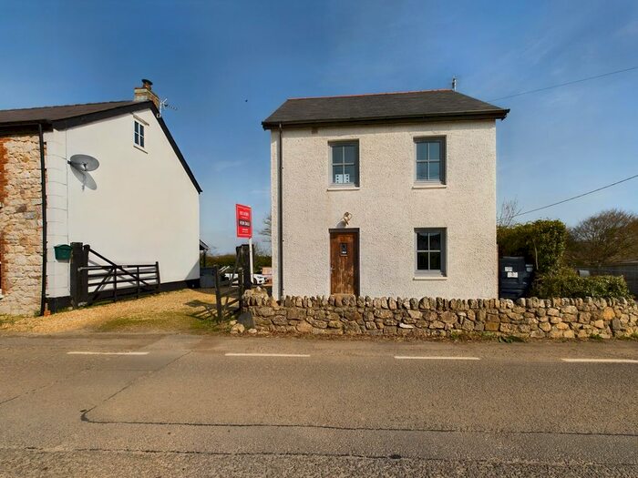 3 Bedroom Detached House For Sale In Ty Hannah, Knelston, Gower, SA3