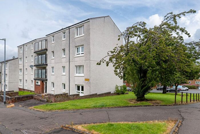 2 Bedroom Flat For Sale In Roxburgh Way, Greenock, PA15