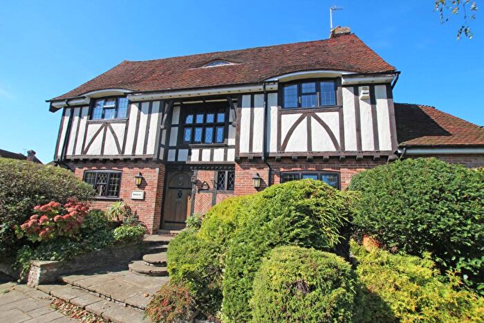 4 Bedroom Detached House For Sale In The Park Close, Eastbourne, BN20