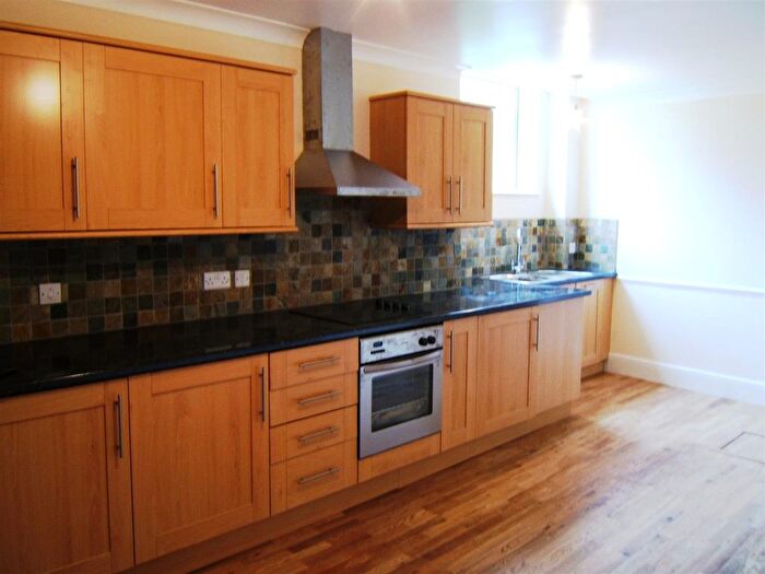 1 Bedroom Flat To Rent In South Downs, Redruth, Cornwall, TR15