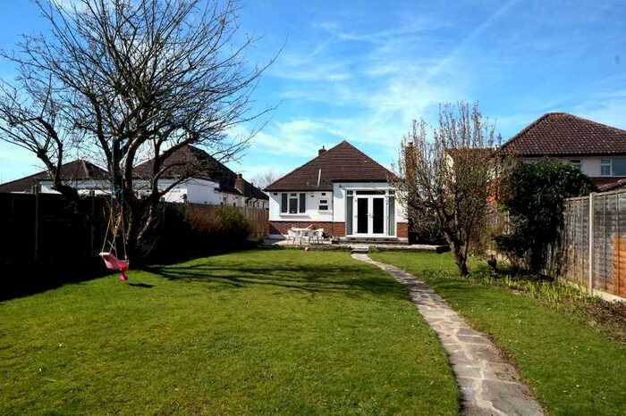 2 Bedroom Bungalow To Rent In Francis Road, Pinner, HA5