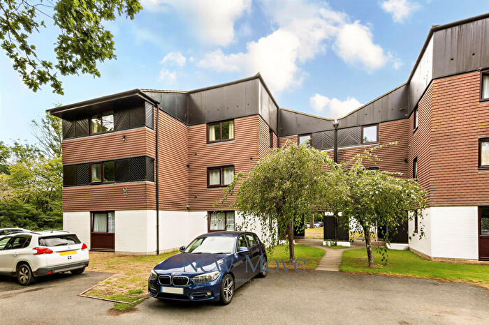 Studio For Sale In Camelot Court, Crawley, RH11