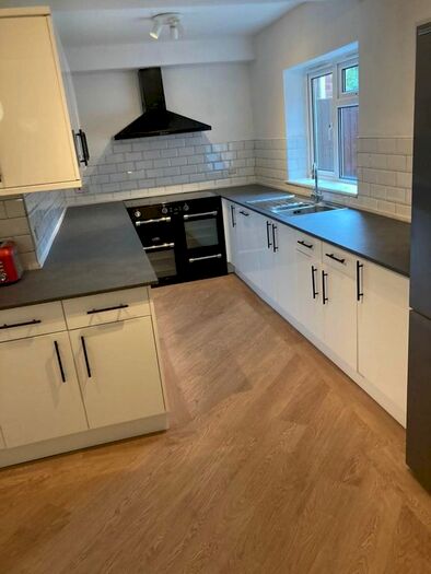 6 Bedroom Flat To Rent In Cotswold Close, Loughborough LE11