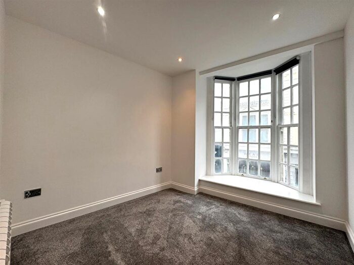 2 Bedroom Flat To Rent In Bartholomews, Brighton, BN1
