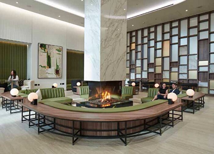 3 Bedroom Flat To Rent In White City Living, London, W12