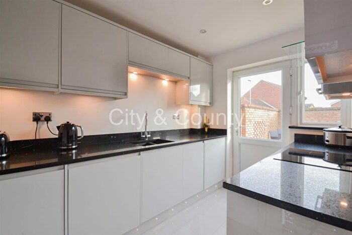 3 Bedroom Semi-Detached House To Rent In Mardale Gardens, Peterborough, PE4