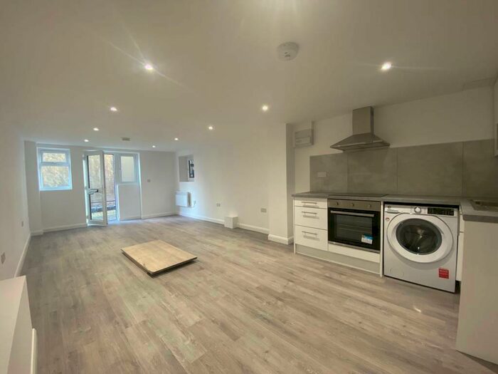 Studio To Rent In Harvey Mews, Crouch End, London, N8