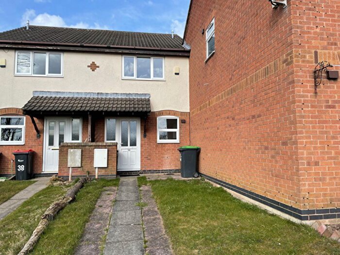 2 Bedroom Semi-Detached House To Rent In Hammond Grove, Kirkby-In-Ashfield, Nottingham, NG17
