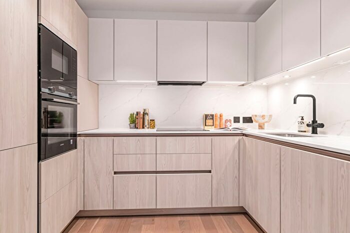 1 Bedroom Flat For Sale In The Mansions, West Hampstead, NW6