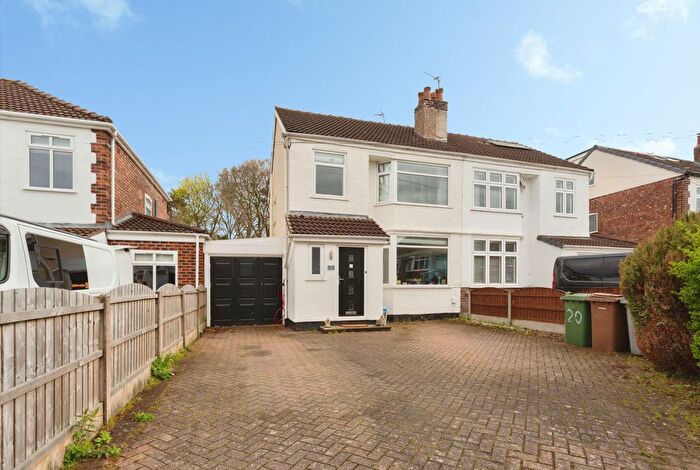 3 Bedroom Detached House For Sale In Woodyear Road, Wirral, CH62