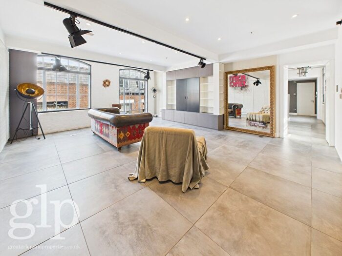 3 Bedroom Flat To Rent In Soho Lofts, Richmond Mews, London, Greater London, Soho, W1D