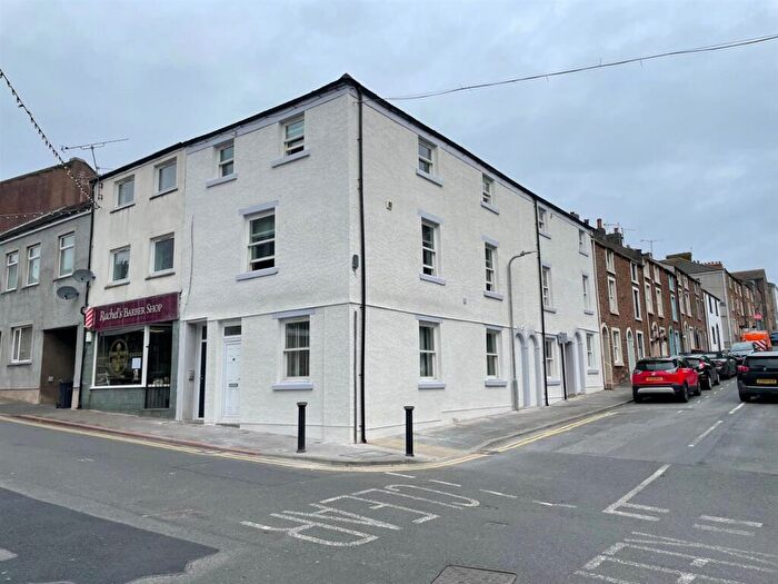 2 Bedroom Flat To Rent In Wood Street, Maryport, CA15