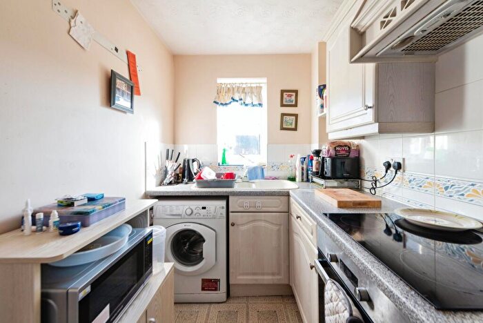 1 Bedroom Flat For Sale In Hulton Close, Southampton, Hampshire, SO19