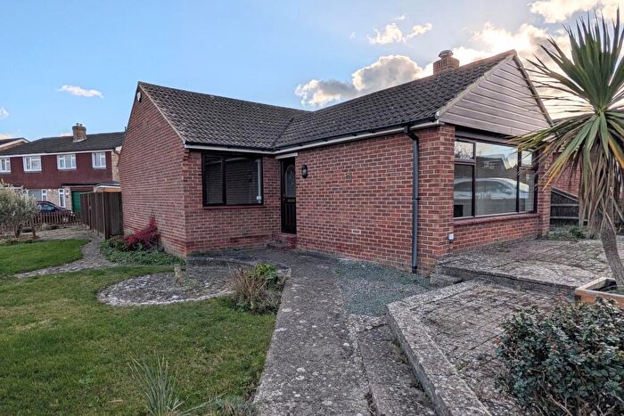 2 Bedroom Bungalow For Sale In Abbeyfield Drive, Fareham, PO15